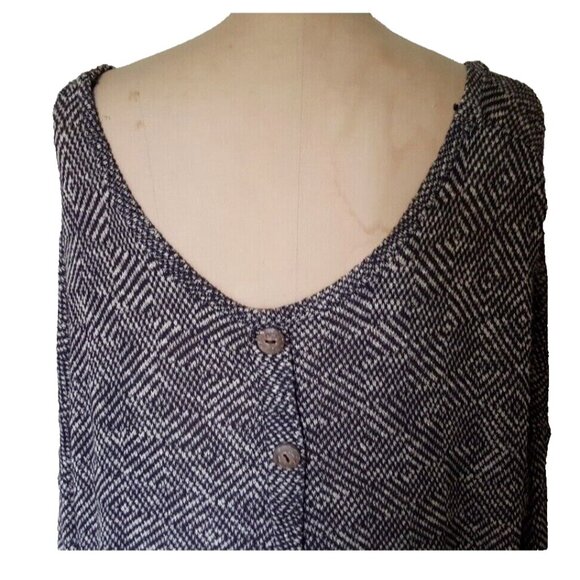 SAGE long lagenlook light sweater top back buttons and crochet lace insert L - Picture 9 of 12